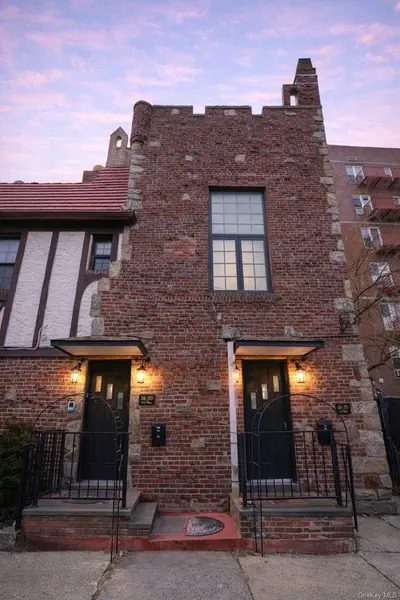 36-20 190th ST, Flushing, NY 11358