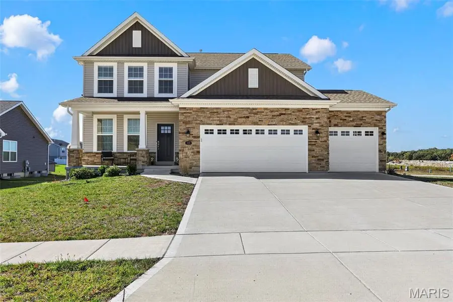 335 Valley Bluff DR, Wentzville, MO 63385
