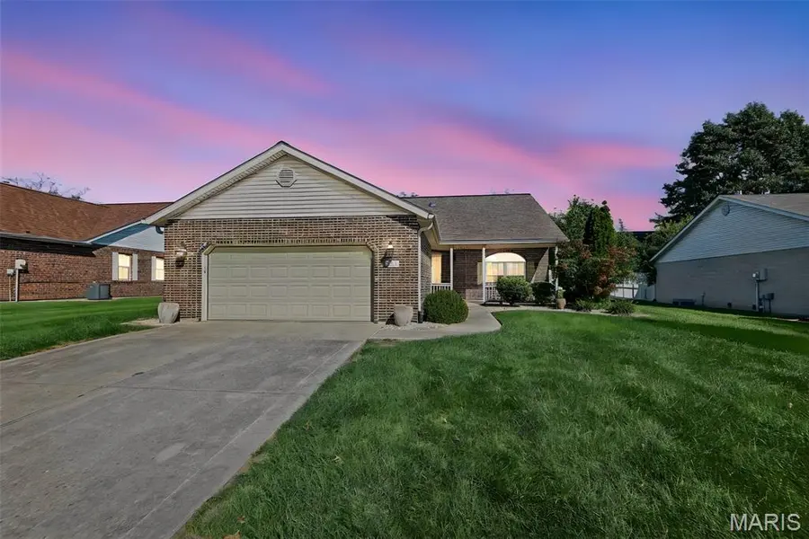 2255 Glenfield DR, Shiloh, IL 62221