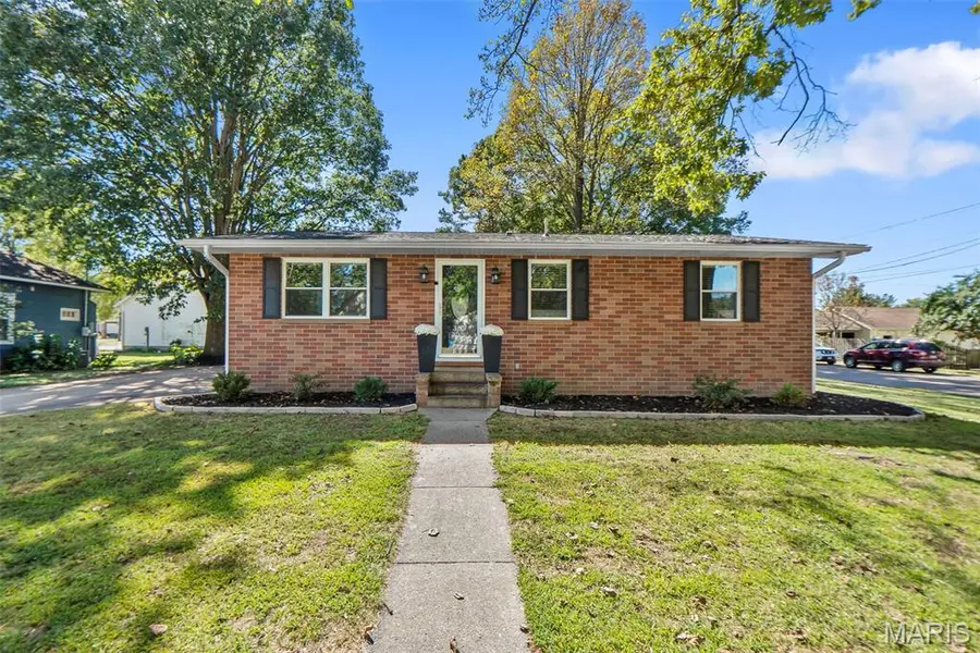 330 Gray AVE, Chaffee, MO 63740