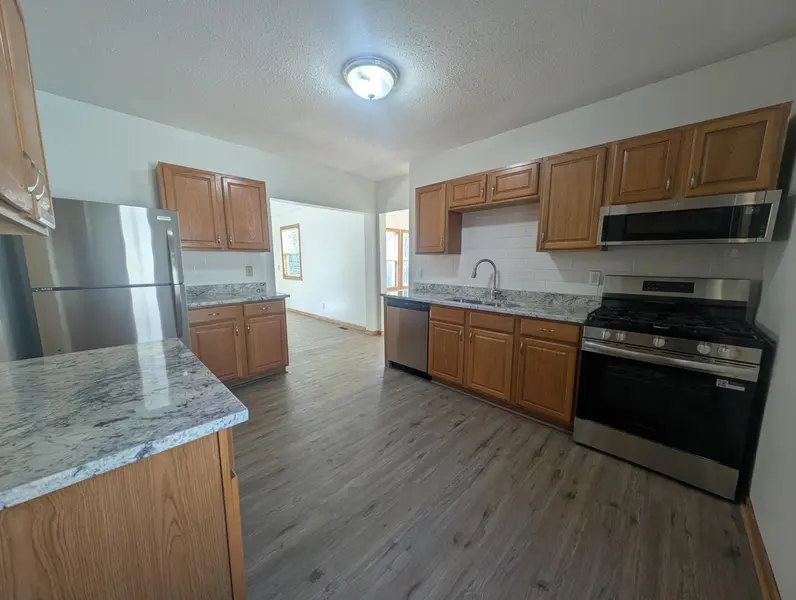880 Jackson ST, Saint Paul, MN 55117
