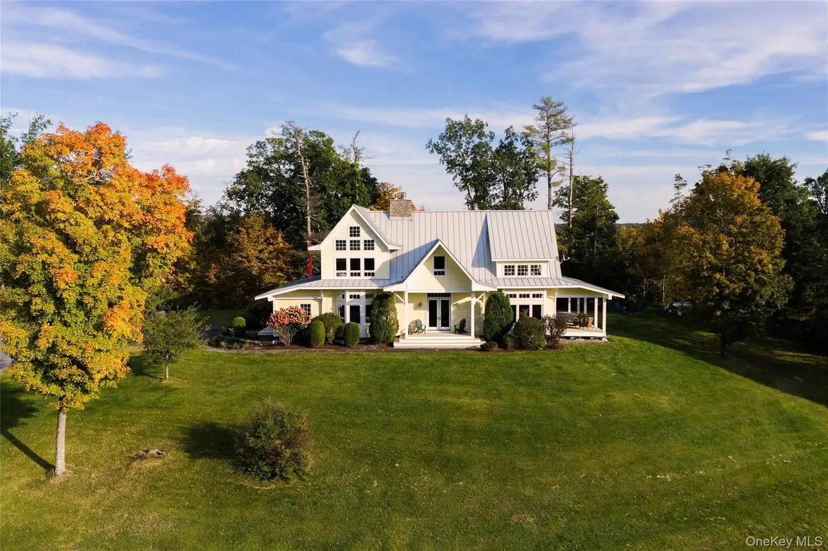 42 Quarry RDG, Saugerties, NY 12477