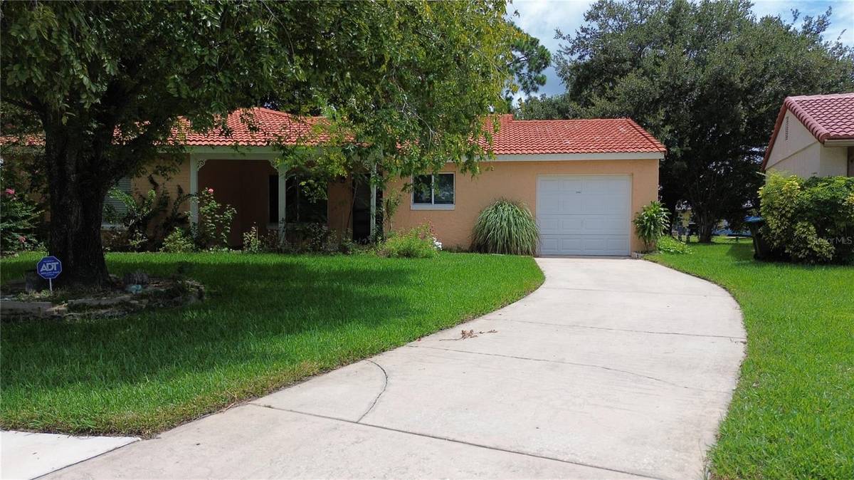 10481 MONTPELIER CIR, Orlando, FL 32821