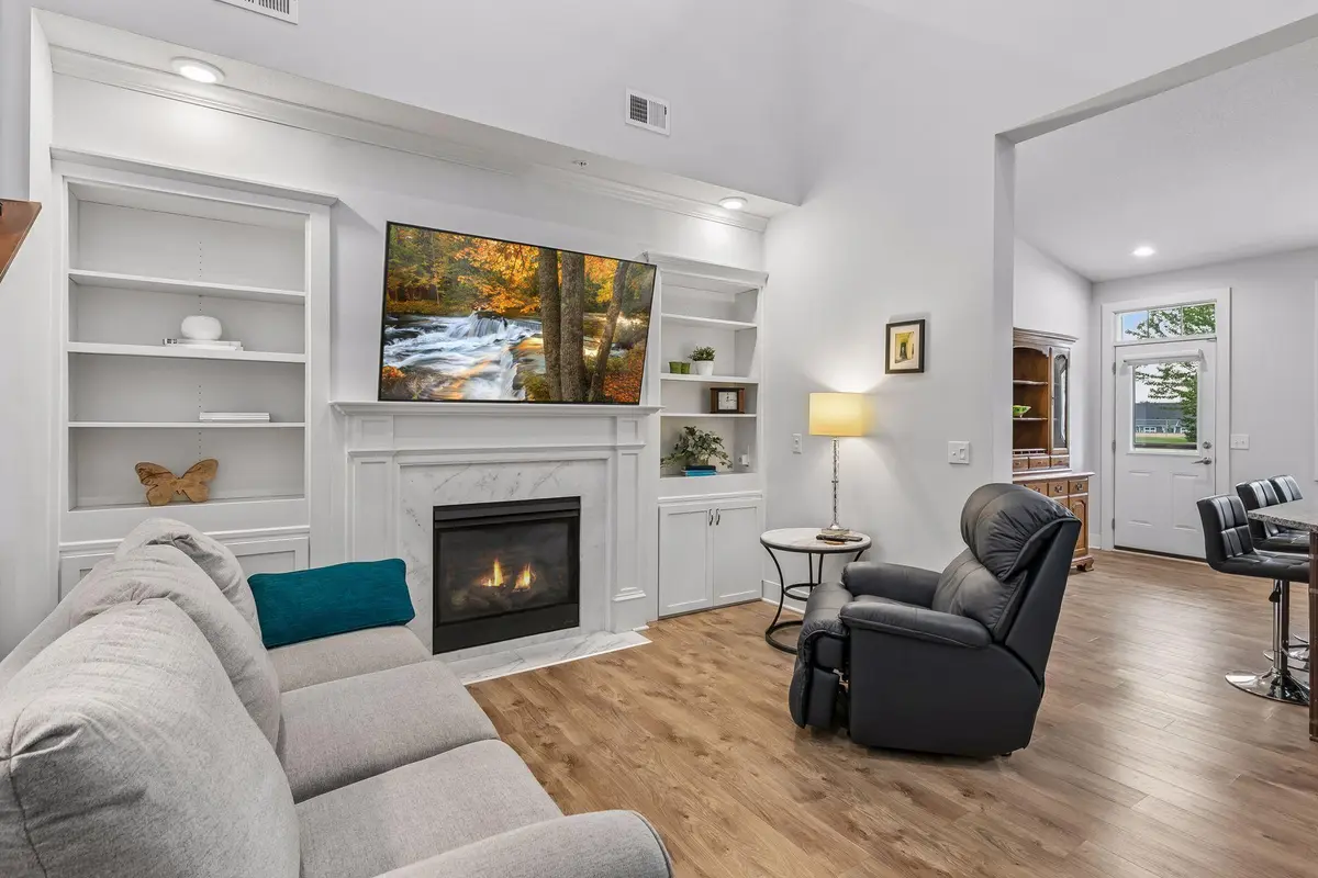 13650 Bronze Pkwy, Rosemount, MN 55068
