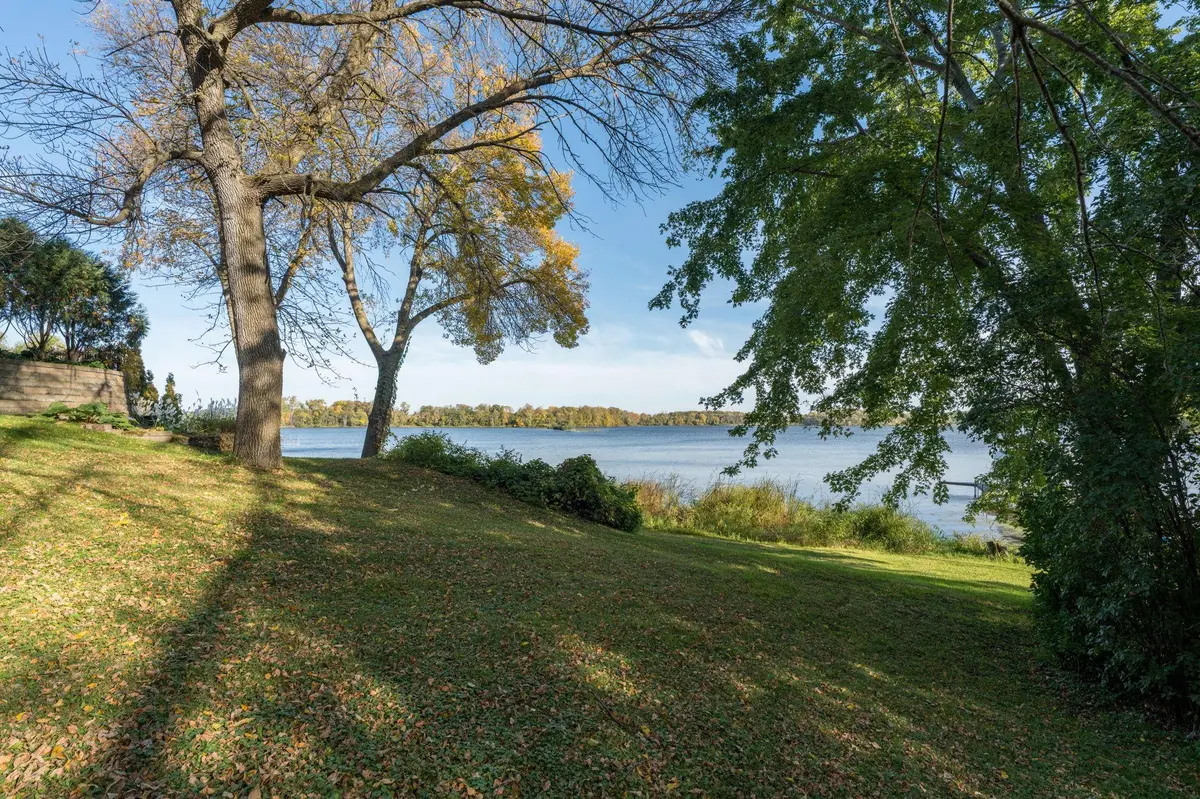 25076 Swedes Bay LN, Elysian, MN 56028