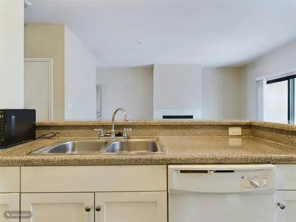3839 Dry Creek DR #105, Austin, TX 78731