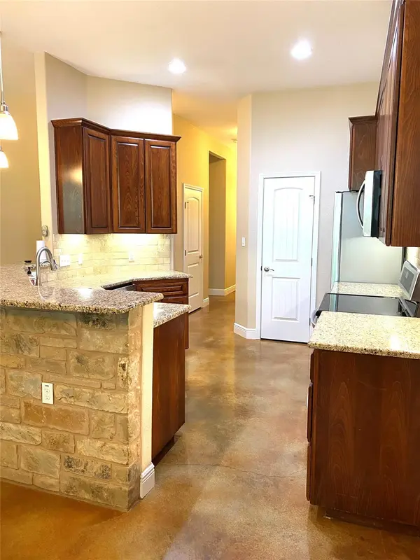 132 Akaloa DR, Bastrop, TX 78602