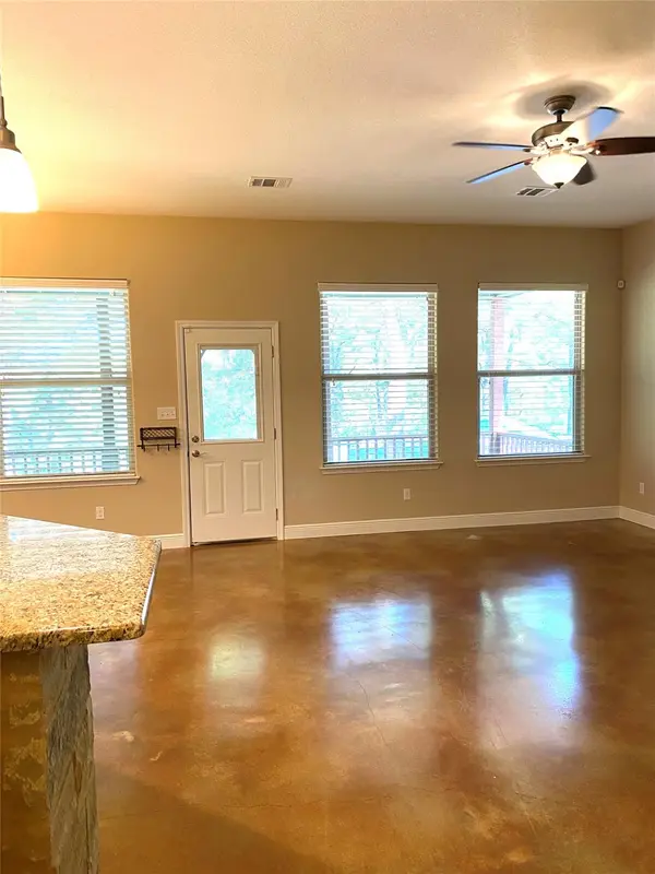 132 Akaloa DR, Bastrop, TX 78602