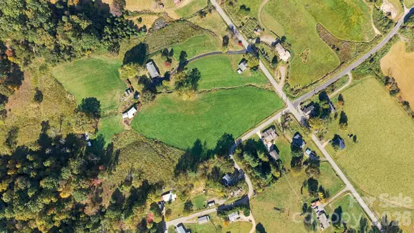 000 Beaverdam RD, Canton, NC 28716