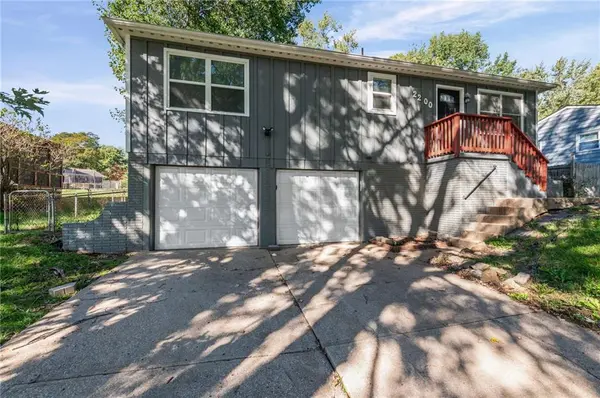 2200 Aqueduct PL, Independence, MO 64057