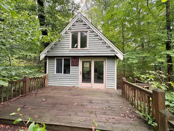 690 W Sylvan LN, Bloomington, IN 47404