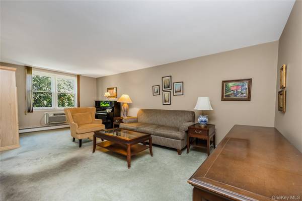 570 Broadway #B11, Lynbrook, NY 11563