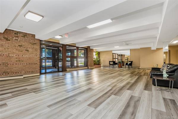 570 Broadway #B11, Lynbrook, NY 11563
