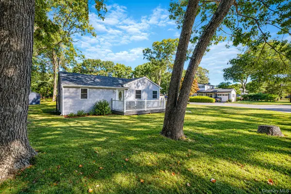 261 Mooney Pond RD, Selden, NY 11784