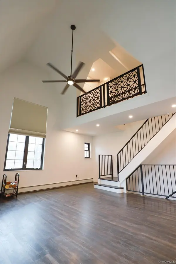 36-20 190th ST, Flushing, NY 11358