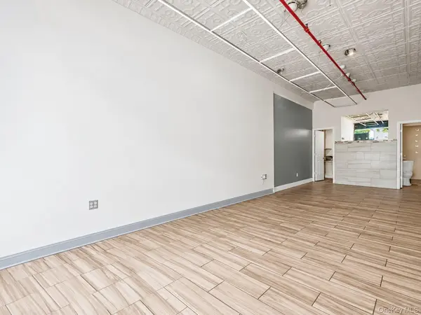 40-09 Queens BLVD, Sunnyside, NY 11104