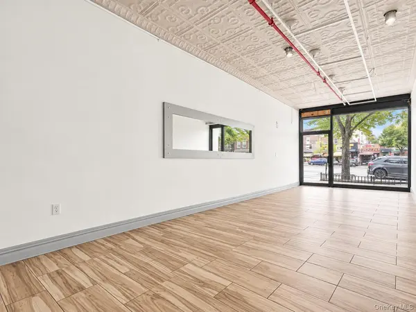 40-09 Queens BLVD, Sunnyside, NY 11104