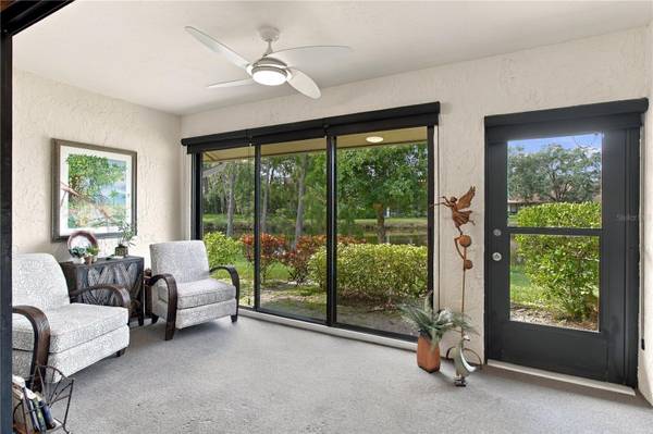 3123 SANDLEHEATH #4, Sarasota, FL 34235