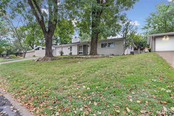 370 Allen DR, Florissant, MO 63033