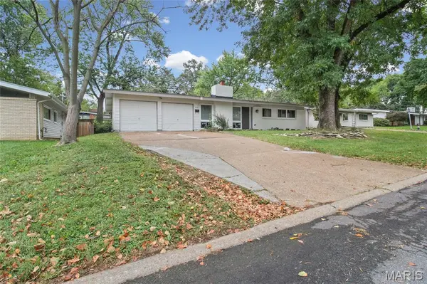 370 Allen DR, Florissant, MO 63033