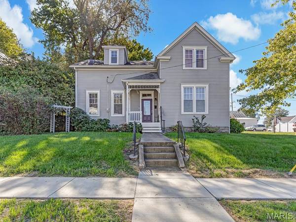 210 W 4th ST, Waterloo, IL 62298