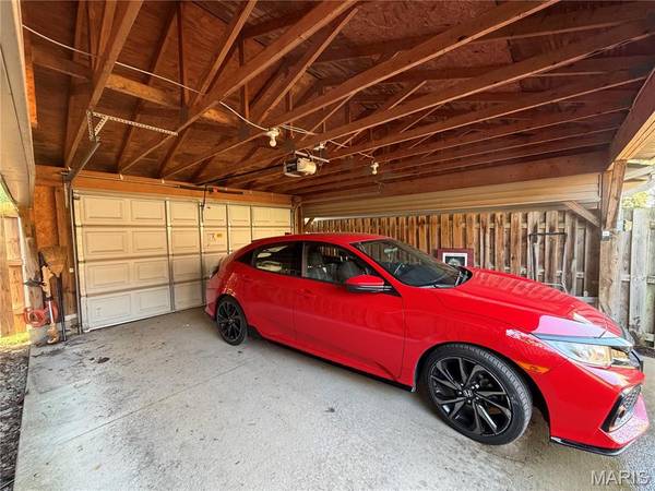 3906 Utah ST, St Louis, MO 63116