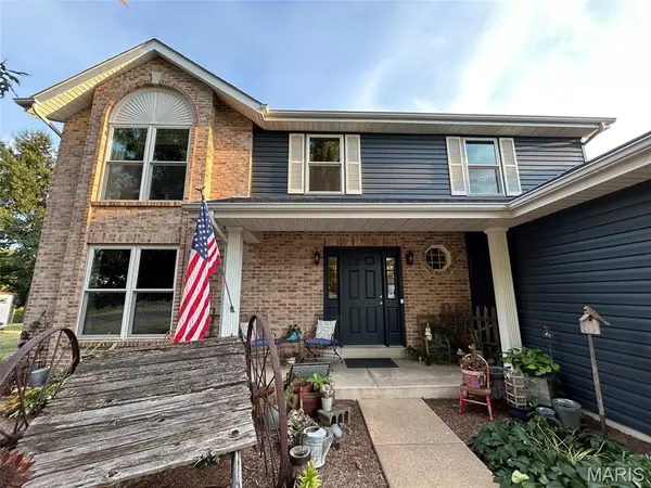 4 Tinsmith CT, St Charles, MO 63366