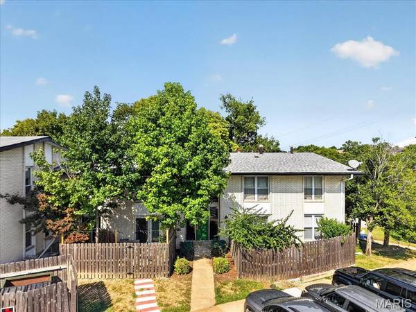 10401 Briarbend DR #2, St Louis, MO 63146