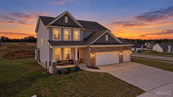 335 Valley Bluff DR, Wentzville, MO 63385