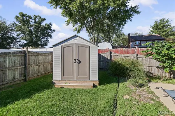 2800 Timberline DR, Belleville, IL 62226