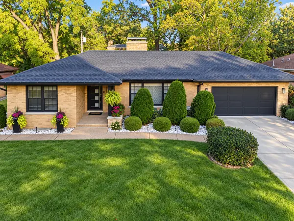 6621 N Kolmar AVE, Lincolnwood, IL 60712