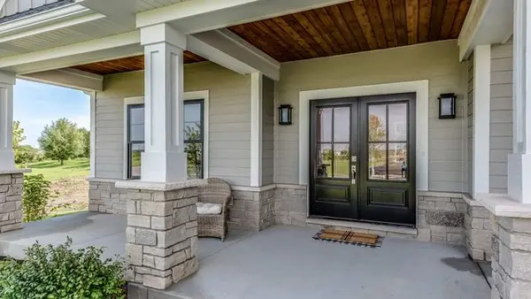 349 Pheasant Hill DR, North Aurora, IL 60542