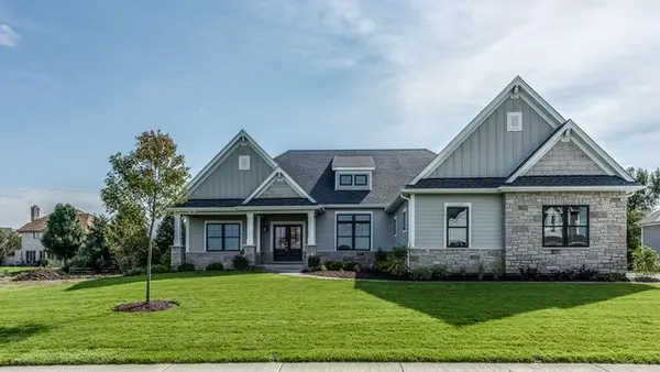 349 Pheasant Hill DR, North Aurora, IL 60542