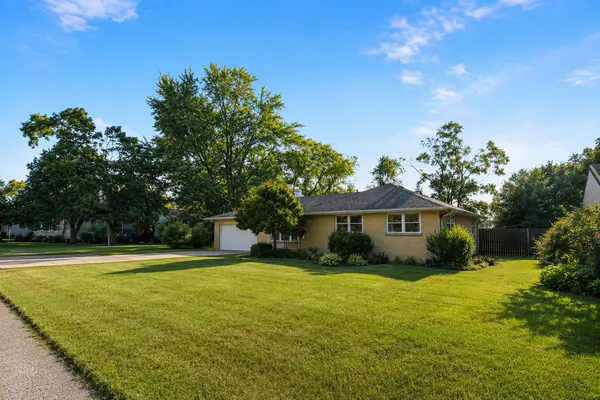 17649 65th AVE, Tinley Park, IL 60477