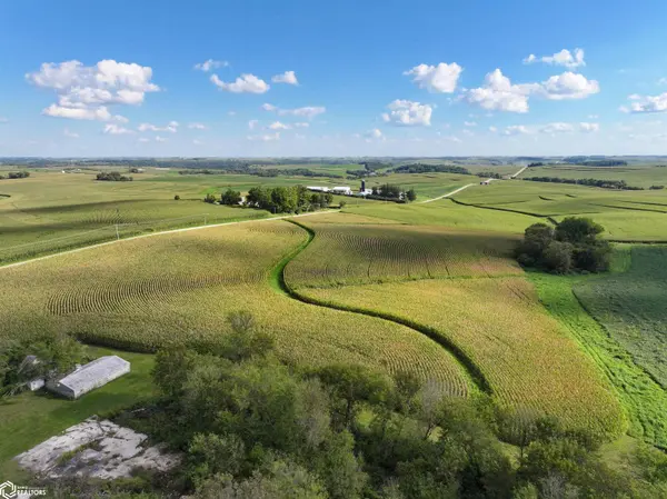 173 Hawkweed DR, Postville, IA 52162