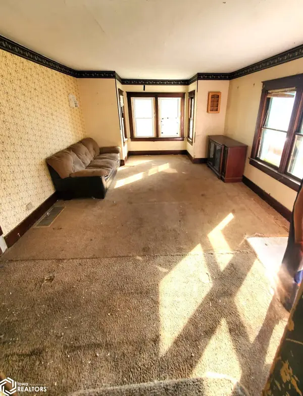 406 N 8Th ST, Guthrie Center, IA 50115