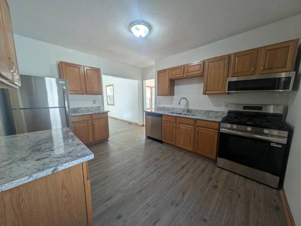 880 Jackson ST, Saint Paul, MN 55117