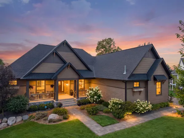 607 Heritage PL, Stillwater, MN 55082