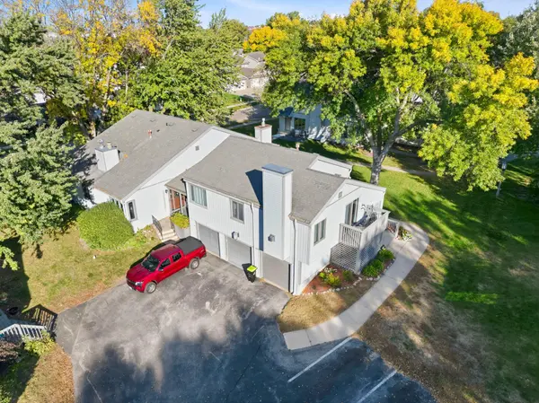 1930 26th AVE NW, Rochester, MN 55901