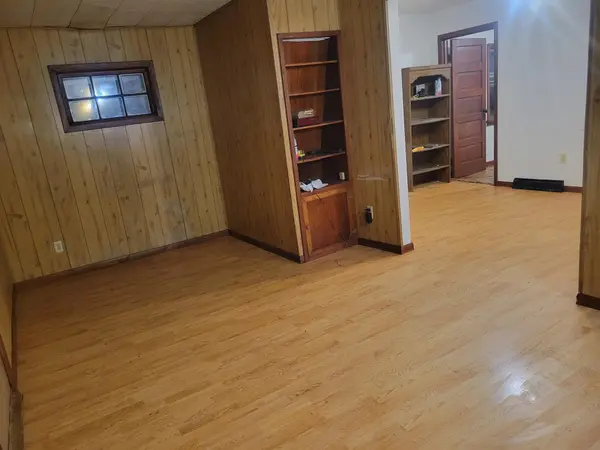 206 E Depue AVE, Olivia, MN 56277