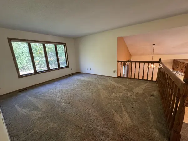 859 90th AVE NW, Coon Rapids, MN 55433