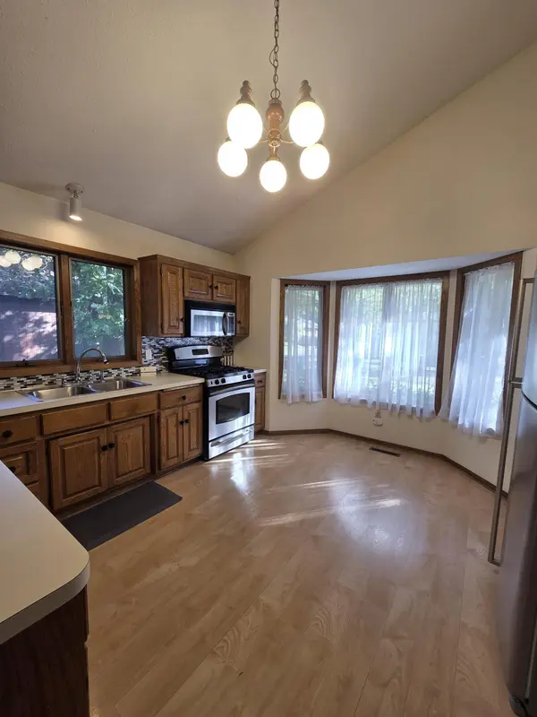 859 90th AVE NW, Coon Rapids, MN 55433