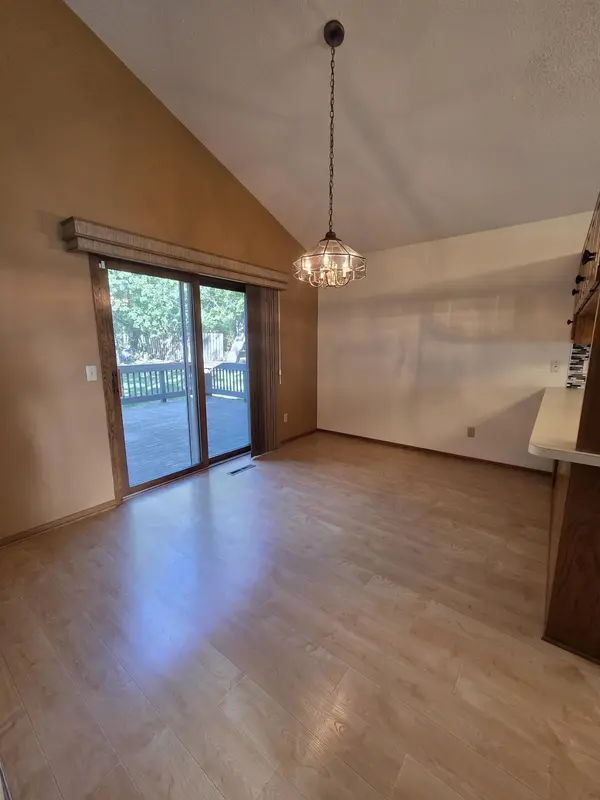 859 90th AVE NW, Coon Rapids, MN 55433