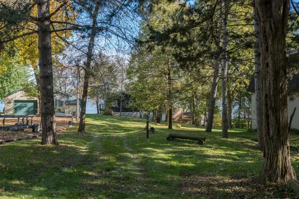 25076 Swedes Bay LN, Elysian, MN 56028