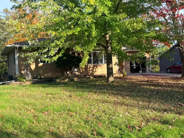 630 Summit LN, Mora, MN 55051