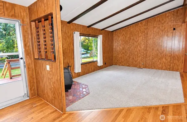 18430 NE Woodinville Duvall PL, Woodinville, WA 98077