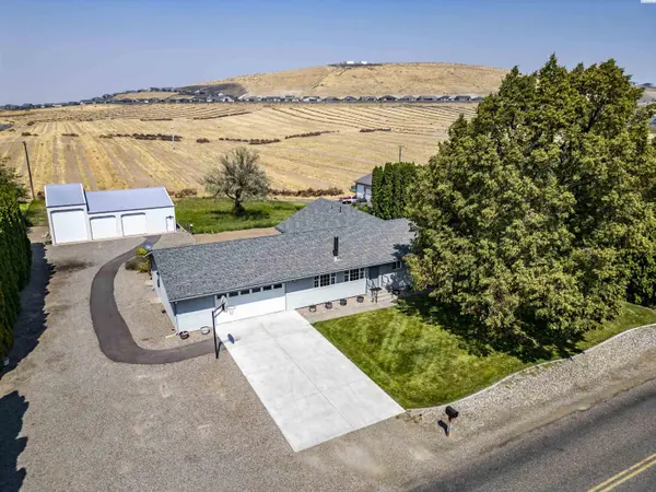 97904 E Clover Road, Kennewick, WA 99338