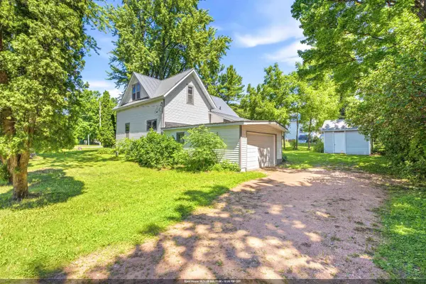 N4404 STATE ROAD 49, Poy Sippi, WI 54967