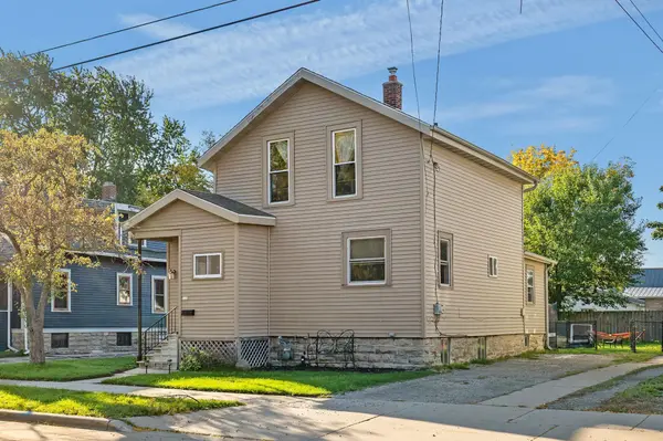 333 W 11TH AVE, Oshkosh, WI 54902
