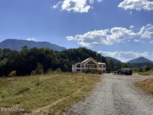 673 Carriage Way, Sevierville, TN 37876